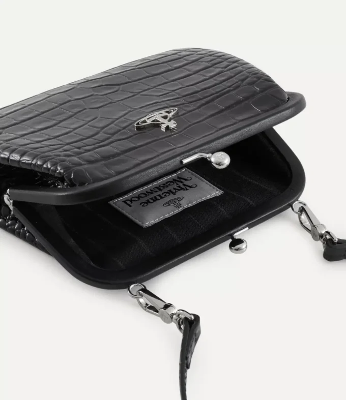 Vivienne’s Clutch